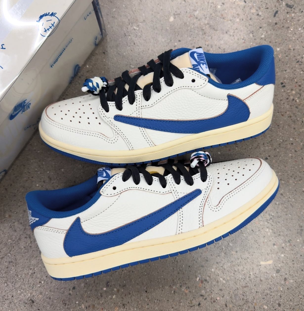 Als blauw de toekomst tekent: de comeback van Travis Scott × Fragment in 2025