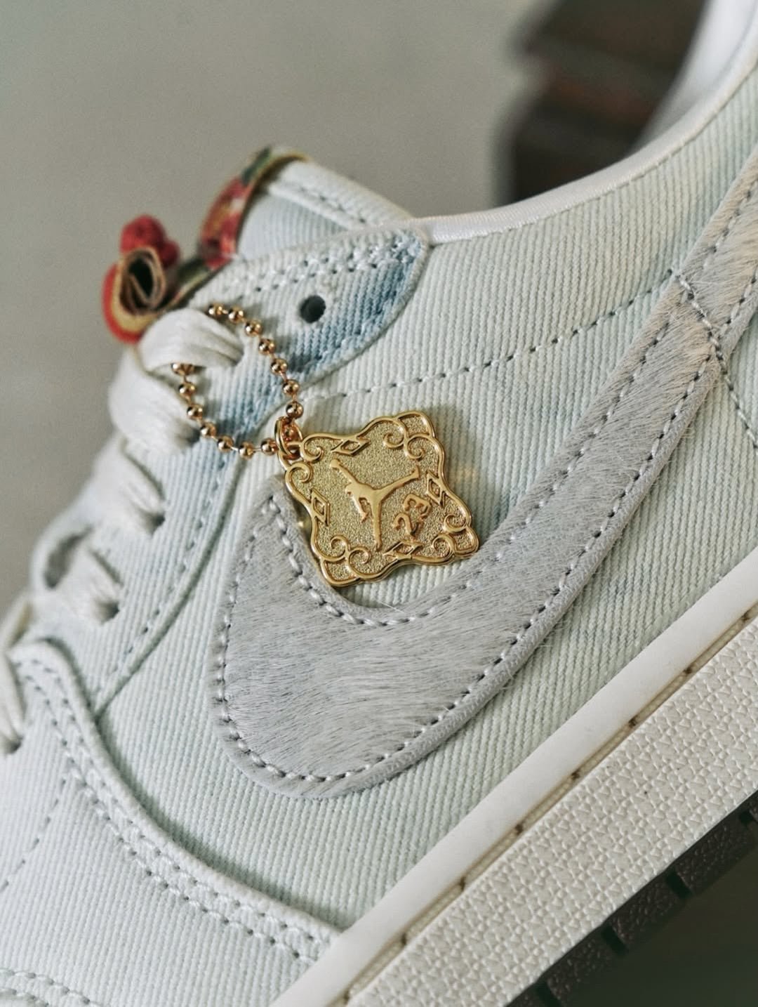 Jordan 1 Retro Low OG Football Grey Sail Light Chocolate