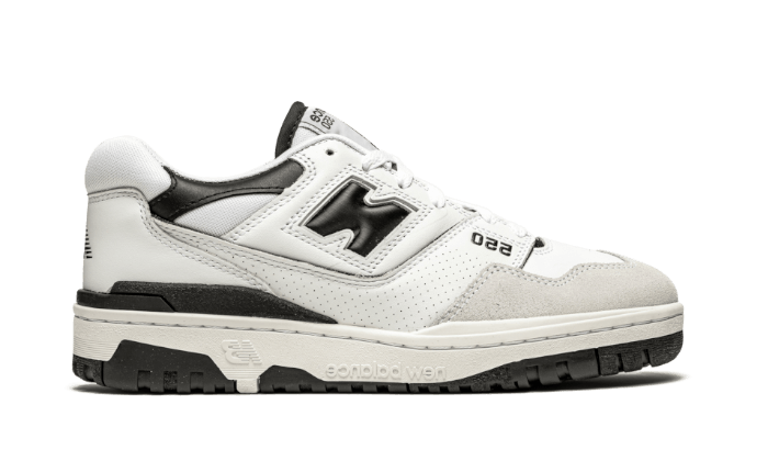 New Balance 550 Sea Salt Black