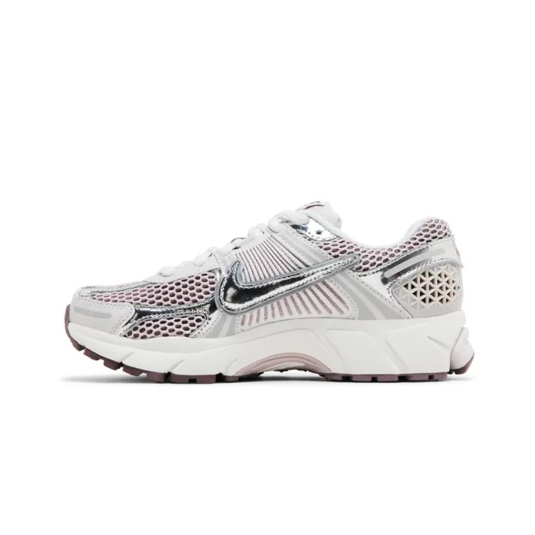 NIKE ZOOM VOMERO 5 - METALLIC SILVER PLATINUM VIOLET (Women's)