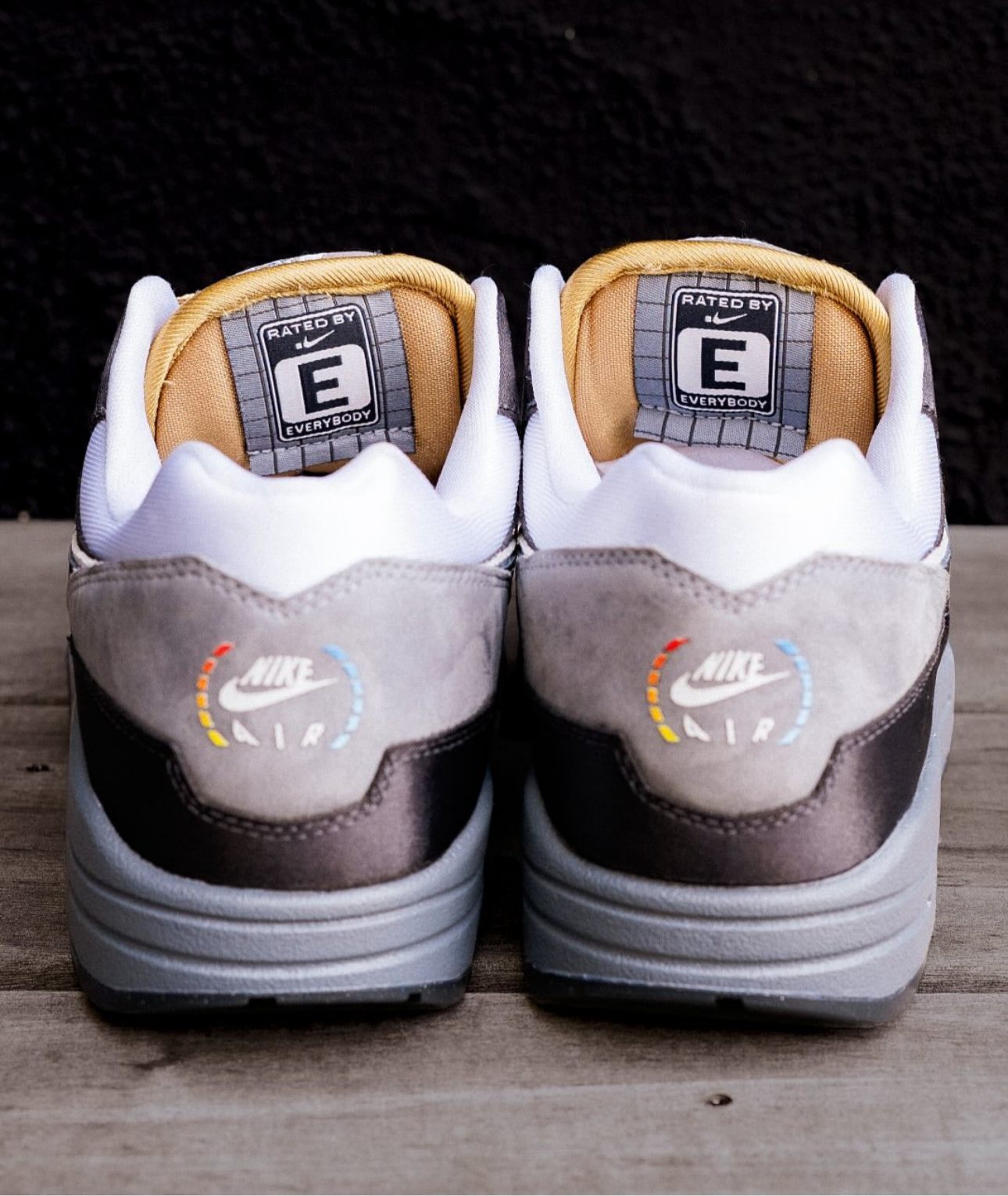 Nike Air Max 1 .SWOOSH Low Poly Big Head Mode