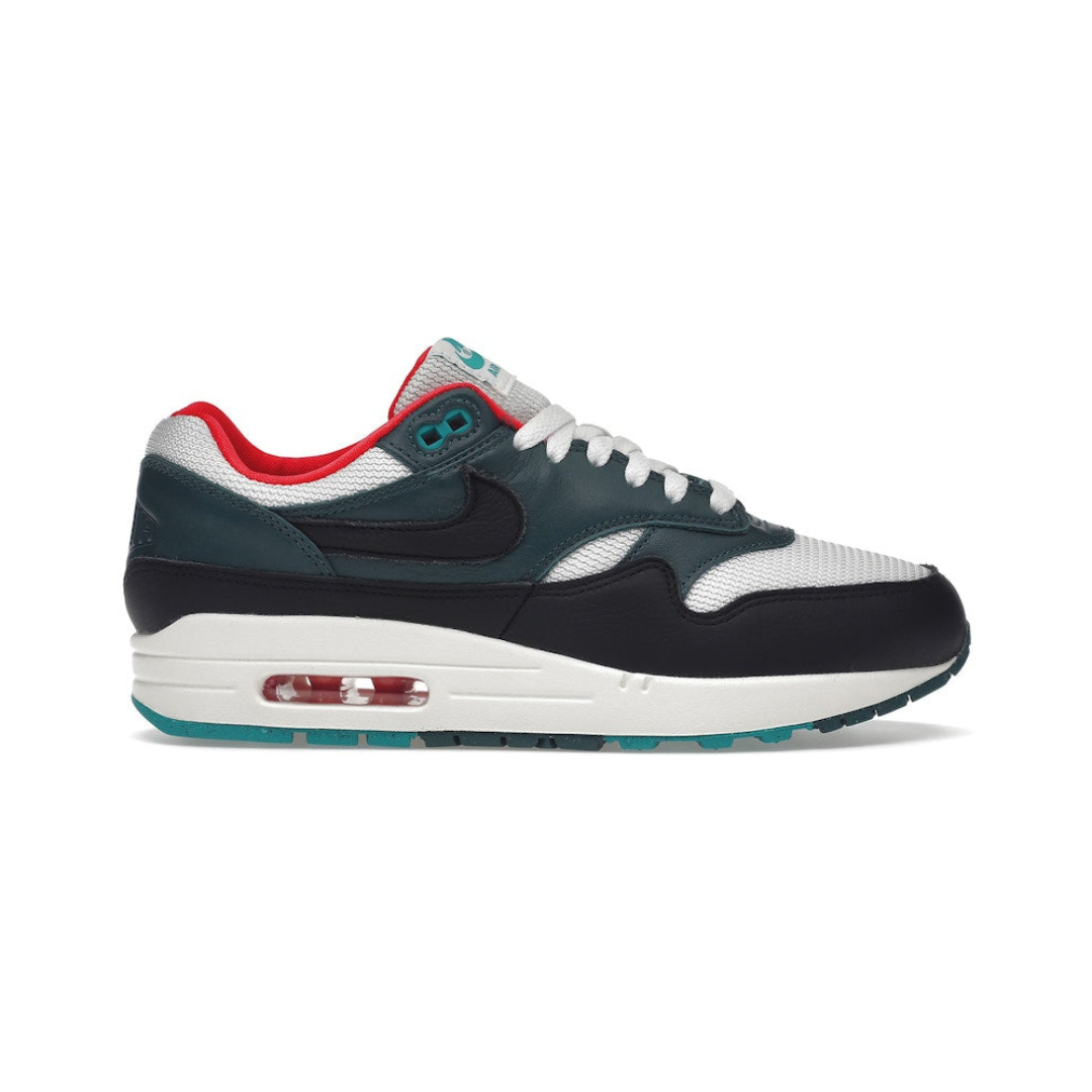 Nike Air Max 1 LeBron James Liverpool F.C.
