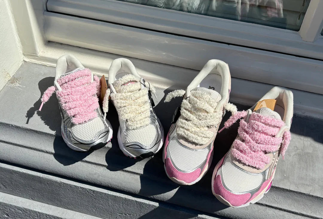 FLUFFY LACES PINK