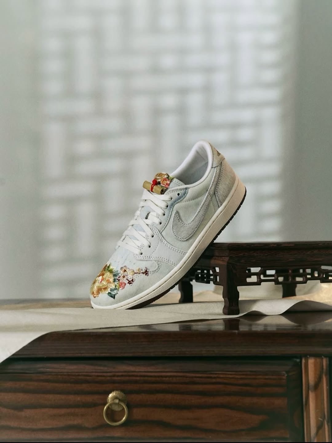 Jordan 1 Retro Low OG Football Grey Sail Light Chocolate