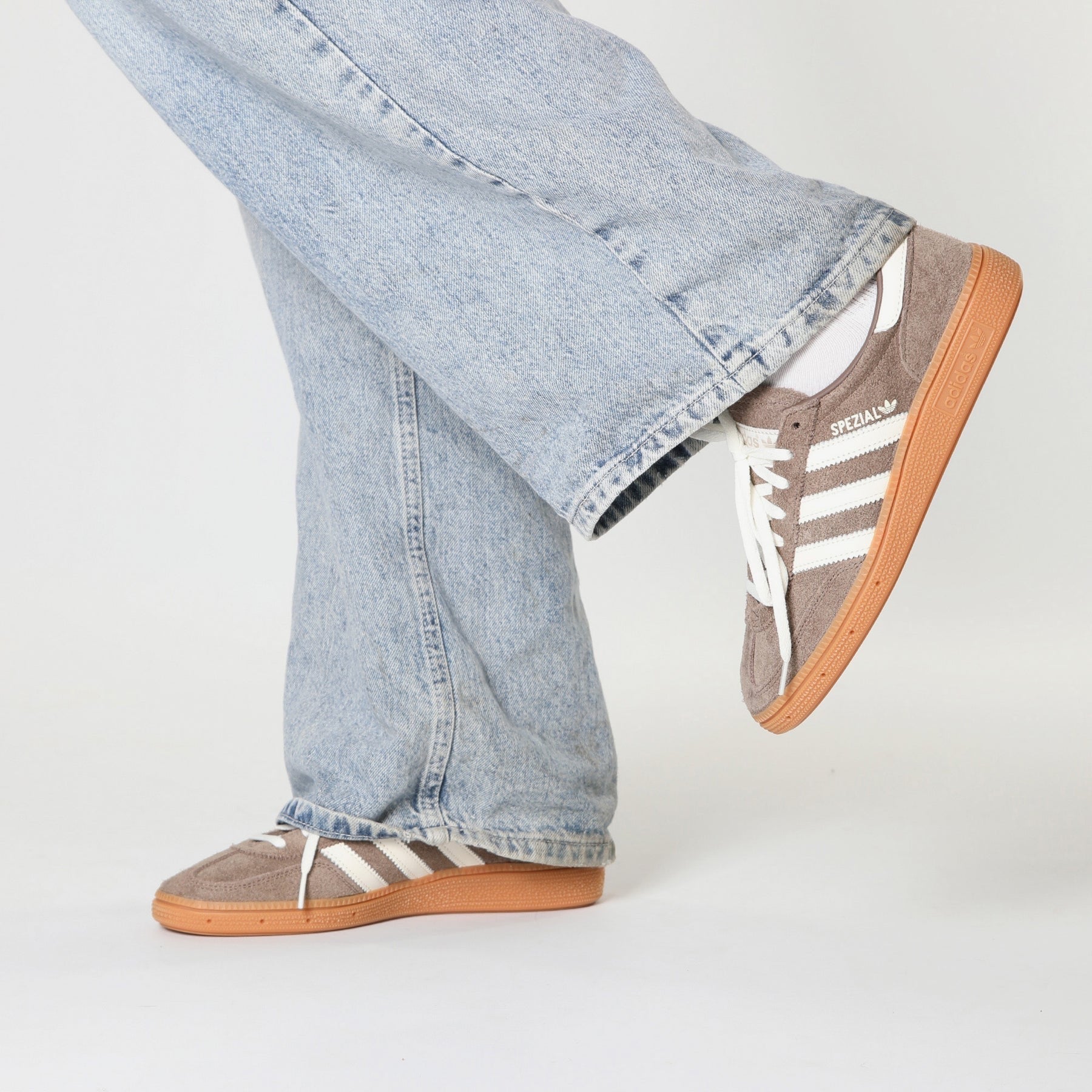 ADIDAS HANDBALL SPEZIAL EARTH STRATA GUM (Women's)