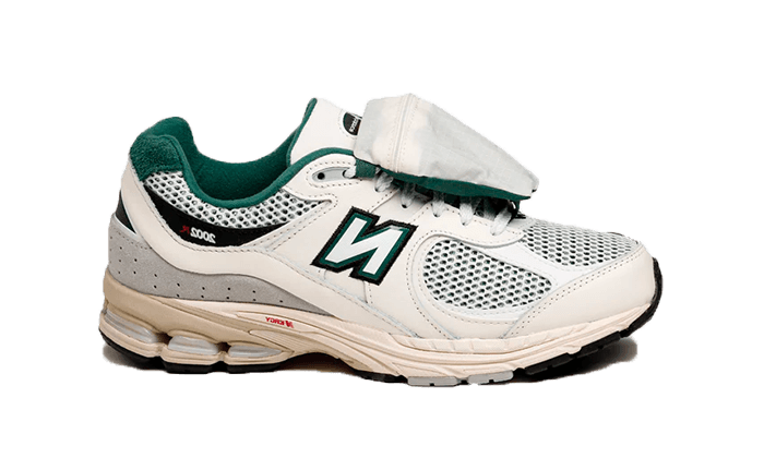 New Balance 2002R Sea Salt Vintage Teal
