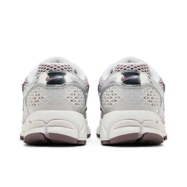 NIKE ZOOM VOMERO 5 - METALLIC SILVER PLATINUM VIOLET (Women's)