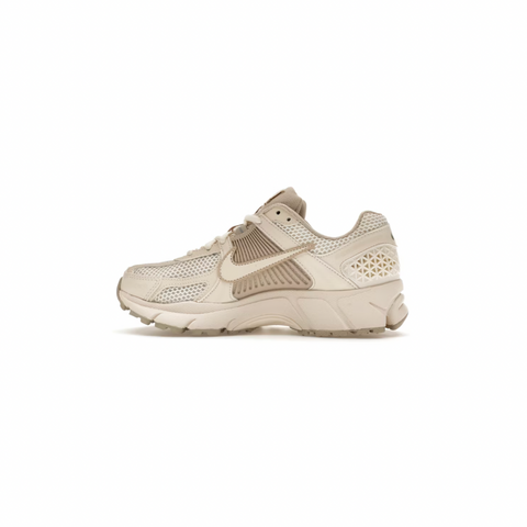 NIKE ZOOM VOMERO 5 - SAIL LIGHT OREWOOD BROWN (woman's)