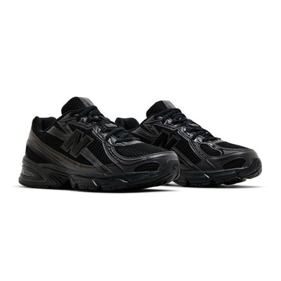 New Balance 740 Triple Black