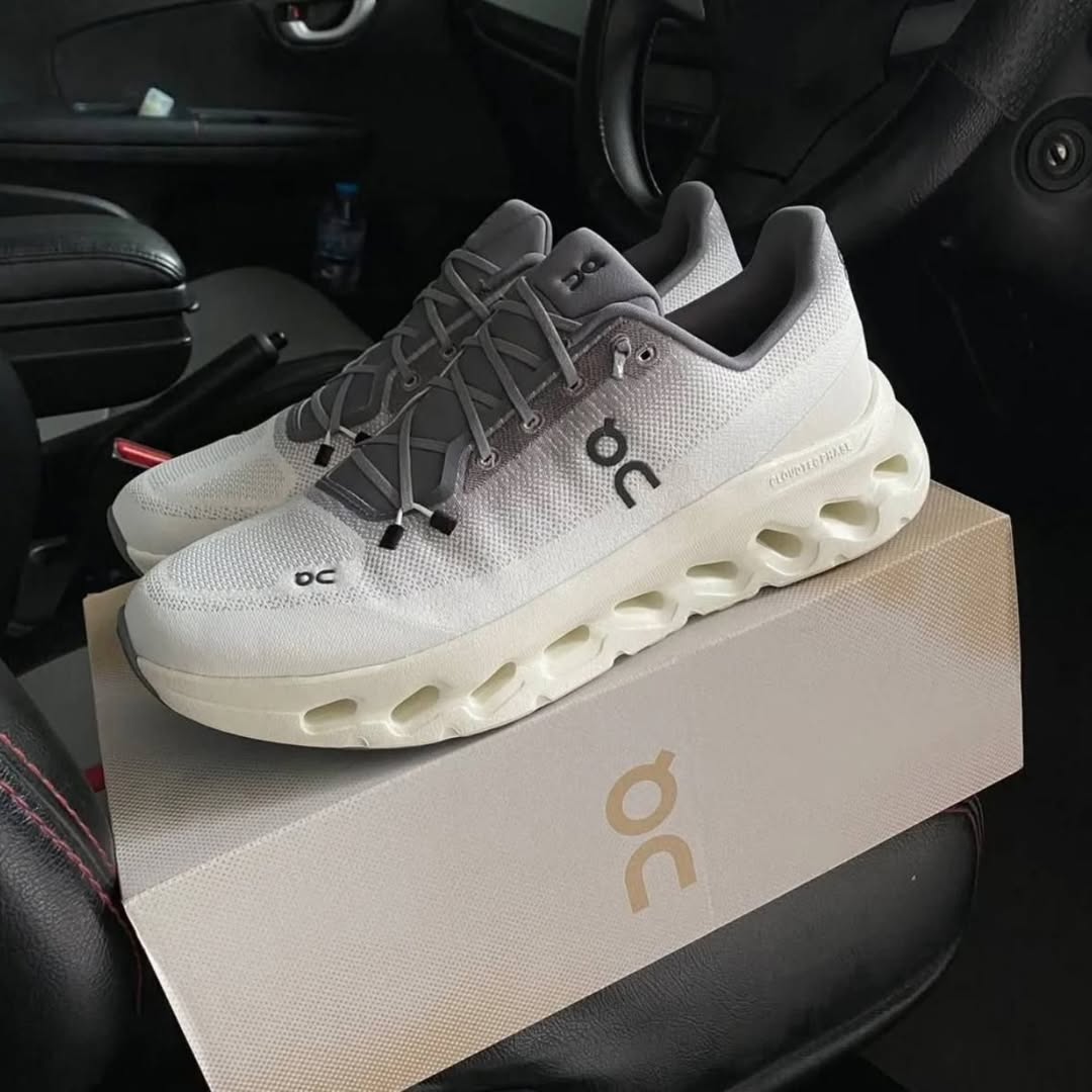 On Running Cloudtilt Rock Ivory