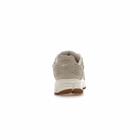 NIKE ZOOM VOMERO 5 - LIGHT OREWOOD BROWN