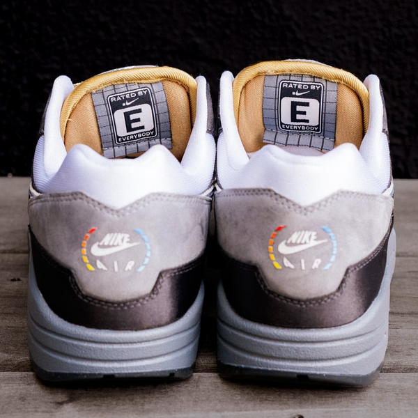 Nike Air Max 1 .SWOOSH Low Poly Big Head Mode