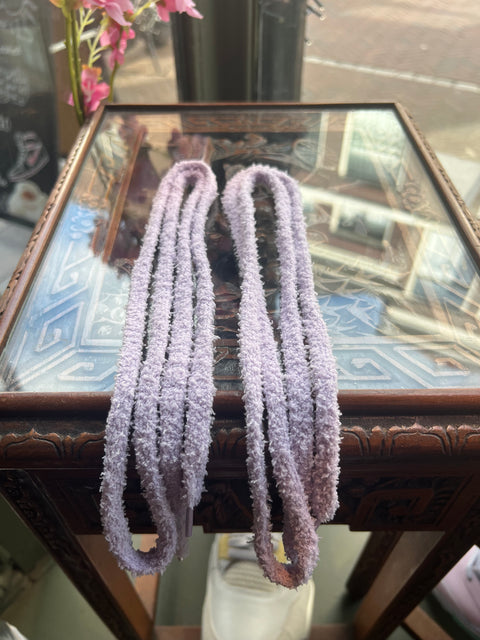 FLUFFY LACES LILAC