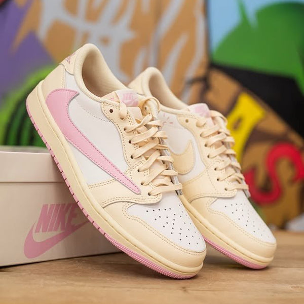 Jordan 1 Retro Low OG SP Travis Scott Shy Pink