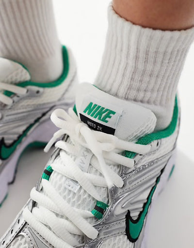 Nike Air Max Moto 2K - White Stadium Green