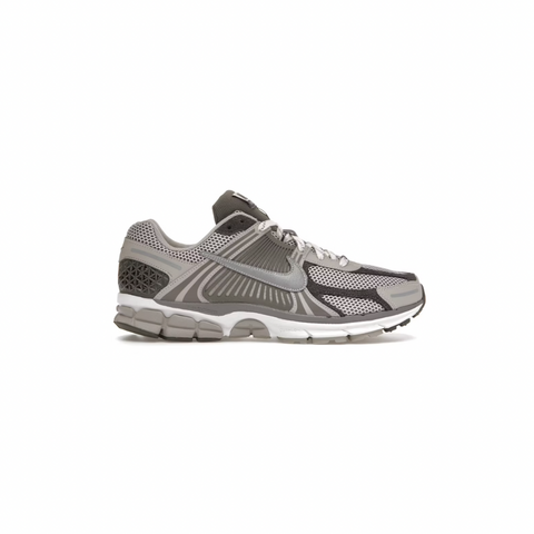 NIKE ZOOM VOMERO 5 - COOL GREY