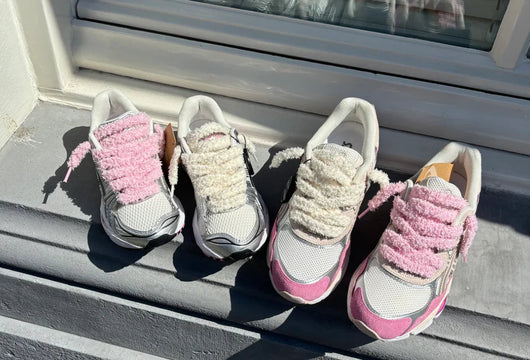 FLUFFY LACES PINK
