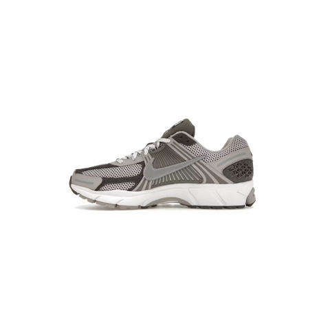 NIKE ZOOM VOMERO 5 - COOL GREY