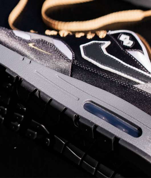 Nike Air Max 1 .SWOOSH Low Poly Big Head Mode