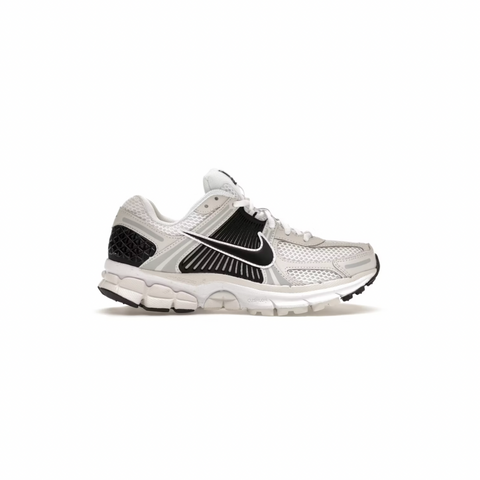 NIKE ZOOM VOMERO 5 - WHITE BLACK