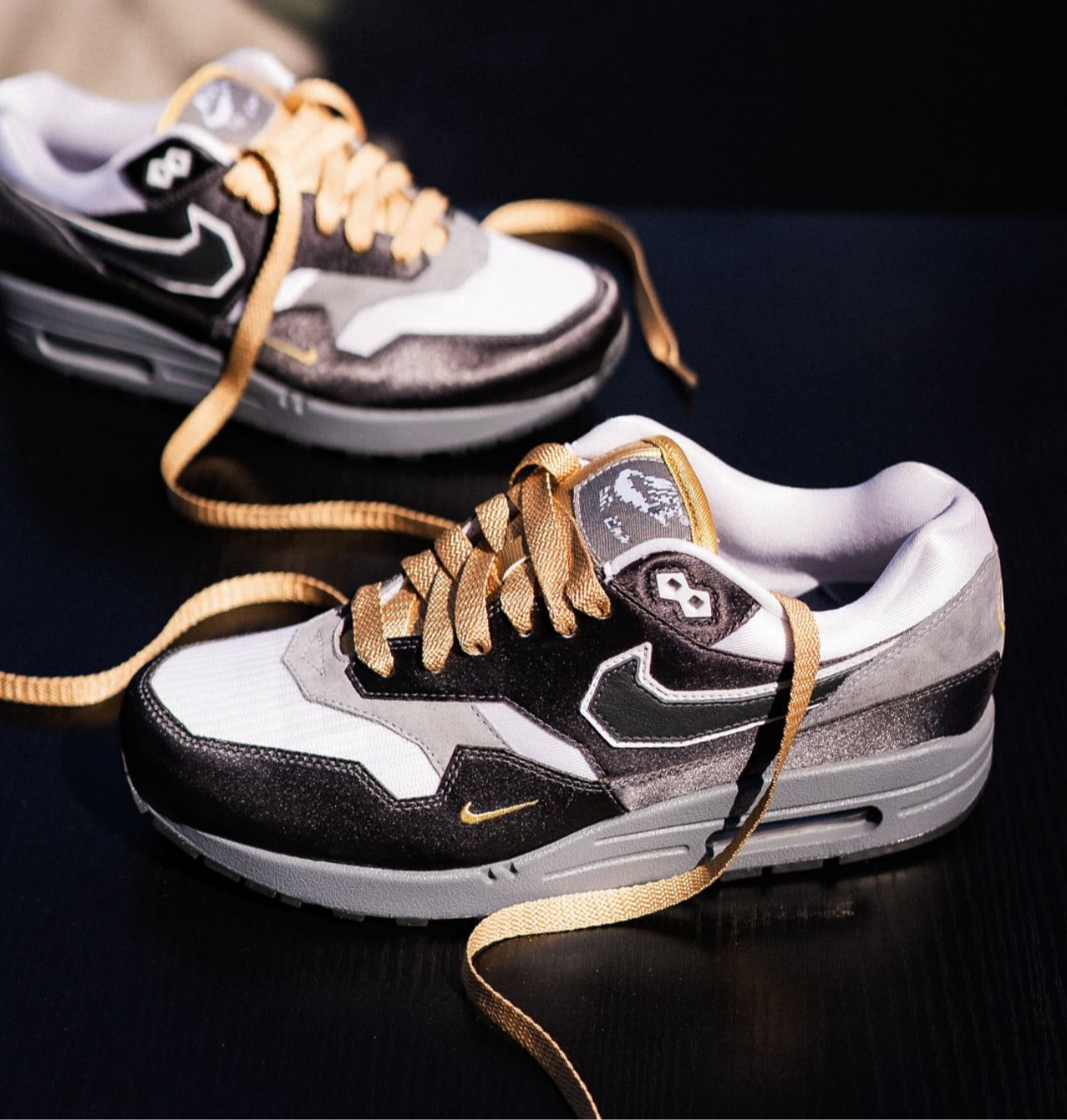 Nike Air Max 1 .SWOOSH Low Poly Big Head Mode