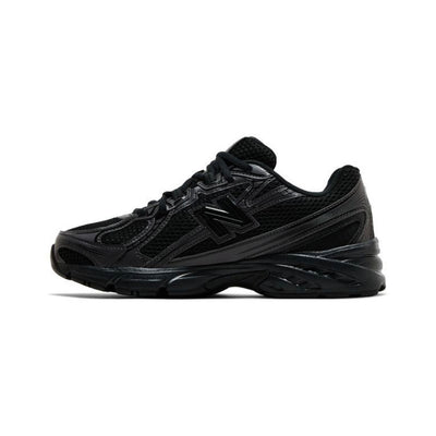 New Balance 740 Triple Black