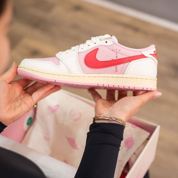 Jordan 1 Retro Low OG SP Travis Scott Sail Tropical Pink