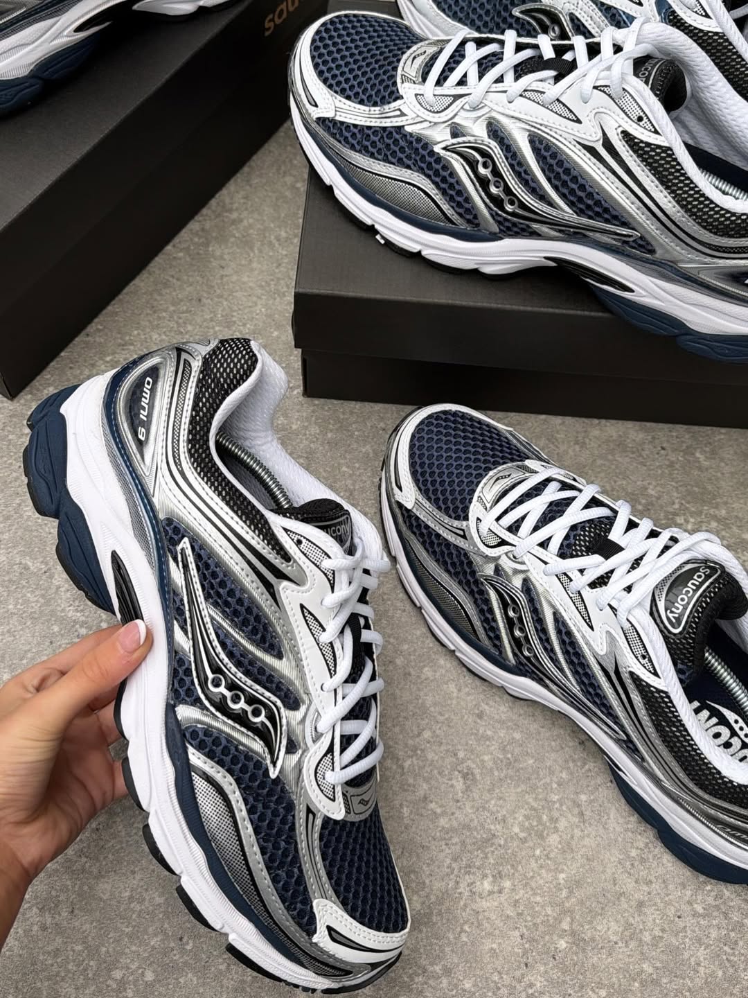 Saucony ProGrid Omni 9 Deep Navy