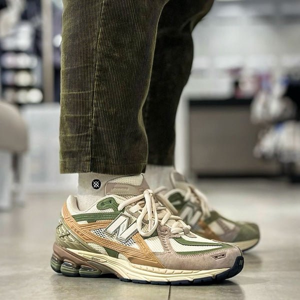 New Balance 1906U Linen Dark Olivine
