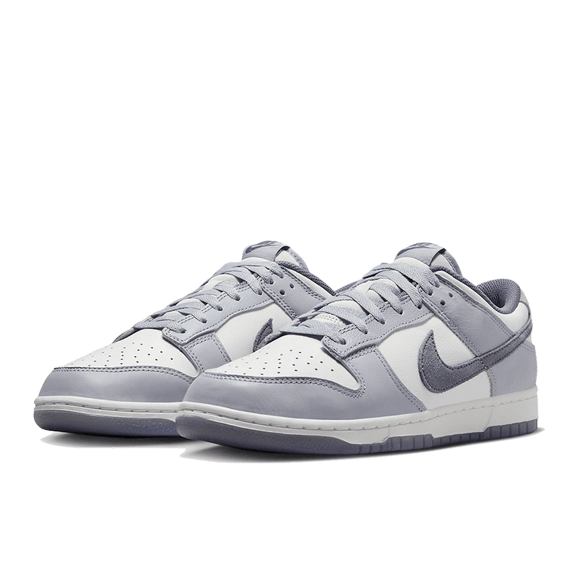 Nike Dunk Low SE Light Carbon
