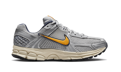 Nike Zoom Vomero 5 Pure Platinum Laser Orange