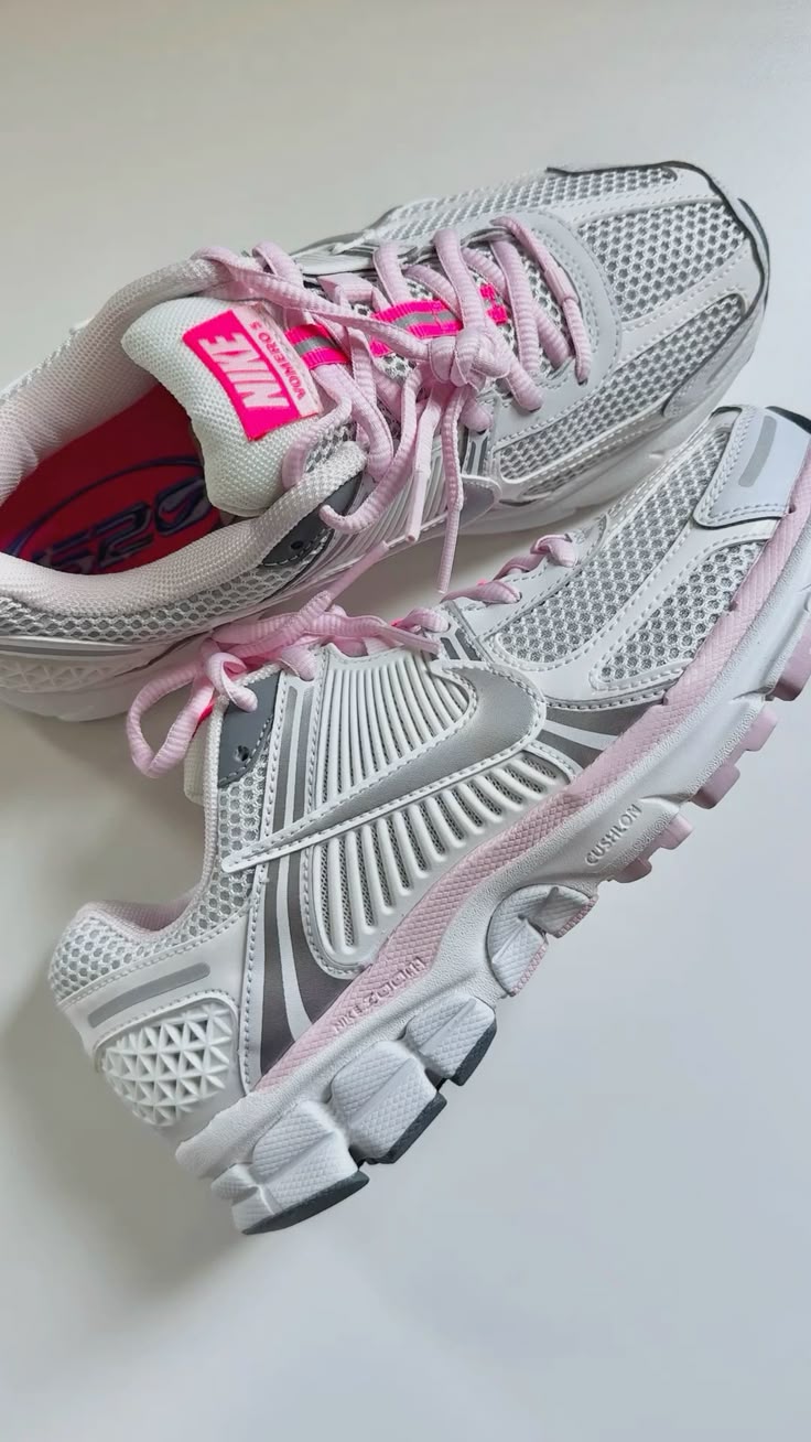 Nike Zoom Vomero 5 520 Pack White Pink