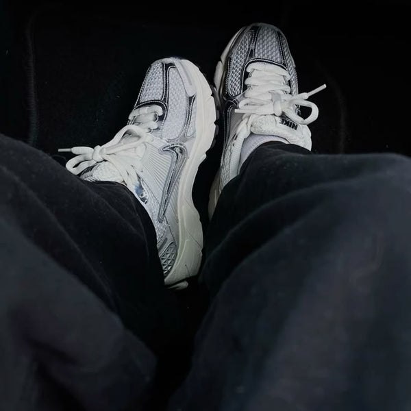 Nike Zoom Vomero 5 Photon Dust