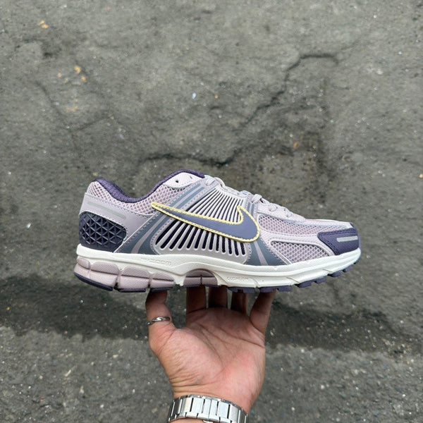 Nike Zoom Vomero 5 Platinum Violet