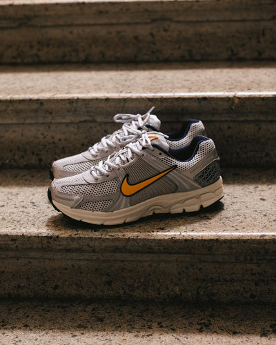 Nike Zoom Vomero 5 Pure Platinum Laser Orange