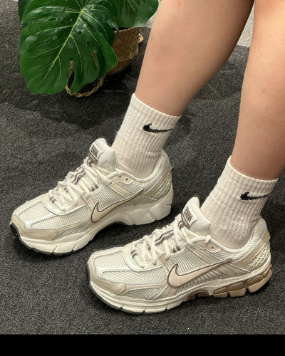 Nike Zoom Vomero 5 Sail Mink Brown Black