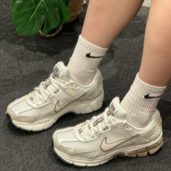 Nike Zoom Vomero 5 Sail Mink Brown Black