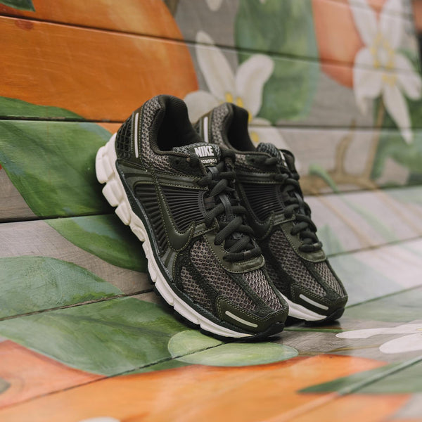 Nike Zoom Vomero 5 Sequoia