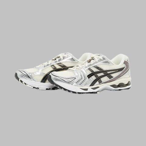 GEL-KAYANO