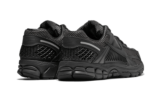 Nike Vomero 5 Triple Black
