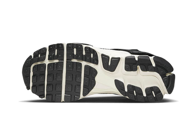 Nike Zoom Vomero 5 Timeless Panda Dunk